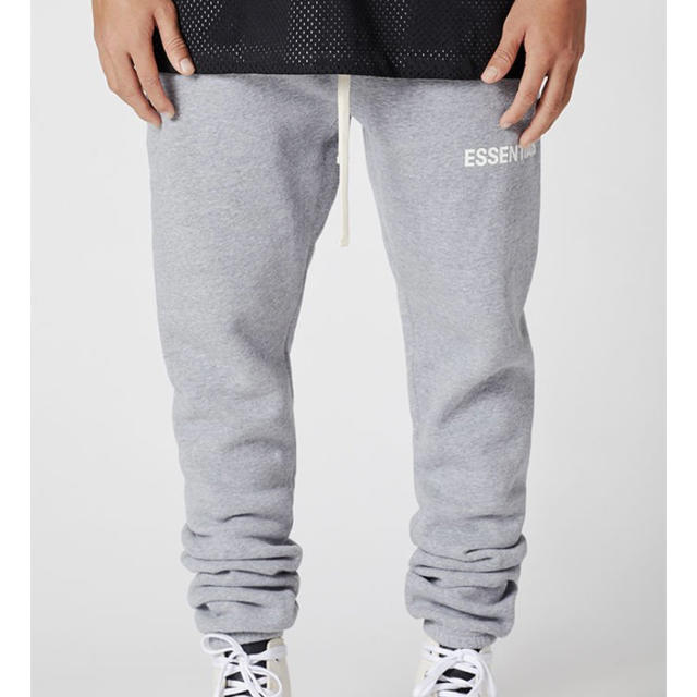 FEAR OF GOD(フィアオブゴッド)のfear of god essentials sweatpants S メンズのパンツ(その他)の商品写真