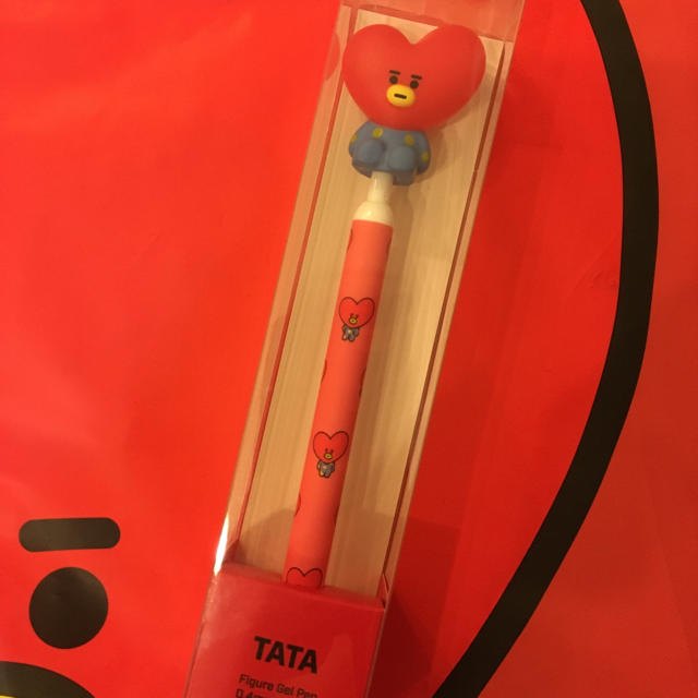 防弾少年団(BTS)(ボウダンショウネンダン)の最終値下げ bt21 ボールペン TATA エンタメ/ホビーのCD(K-POP/アジア)の商品写真