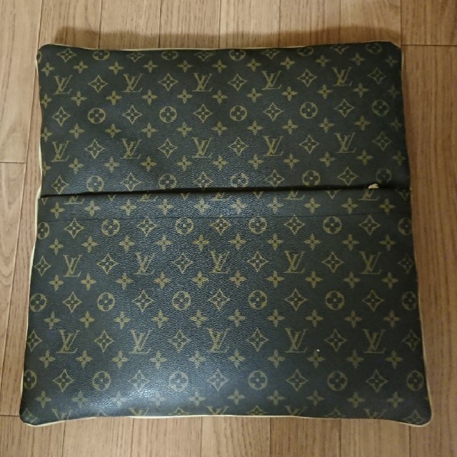 LOUIS VUITTON(ルイヴィトン)のクッション ルイヴィトン  インテリア/住まい/日用品のインテリア小物(クッション)の商品写真