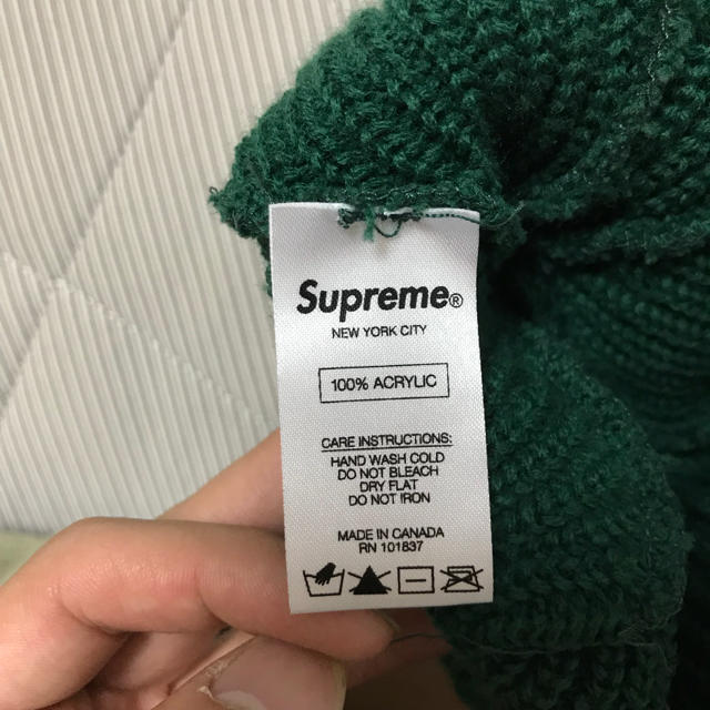 Supreme(シュプリーム)の美品 supreme ニット帽 ビーニー メンズの帽子(ニット帽/ビーニー)の商品写真