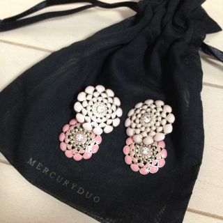 マーキュリーデュオ(MERCURYDUO)のマーキュリー  お花ピアス♥(ピアス)