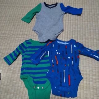 ベビーギャップ(babyGAP)の未使用　45　ベビーギャップ　長袖　肌着　下着　ロンパース　前開き(肌着/下着)