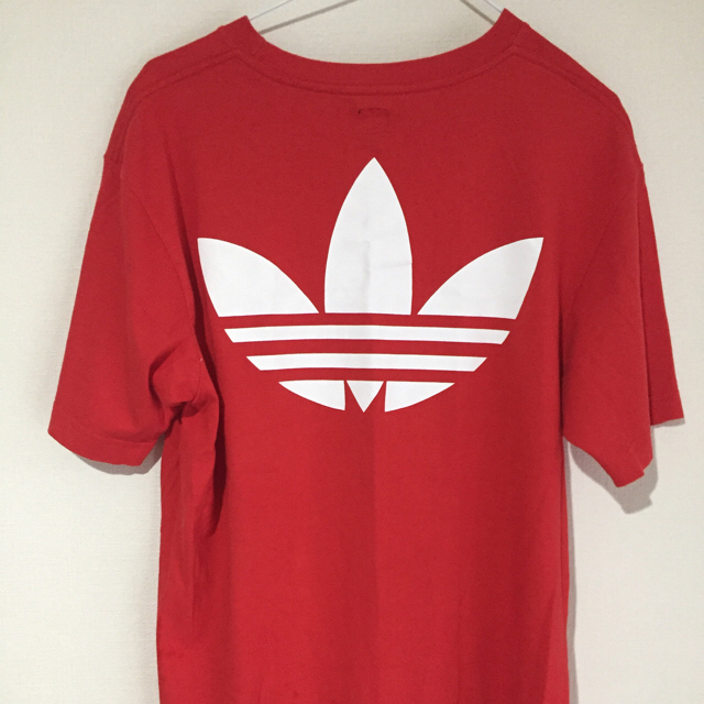 adidas(アディダス)の【adidas originals】赤Tシャツ / みつき様専用 メンズのトップス(Tシャツ/カットソー(半袖/袖なし))の商品写真