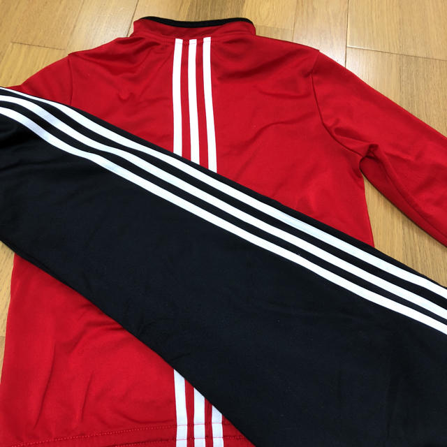 adidas(アディダス)のアディダス●ジャージ上下セット●レッド●140 キッズ/ベビー/マタニティのキッズ服男の子用(90cm~)(その他)の商品写真