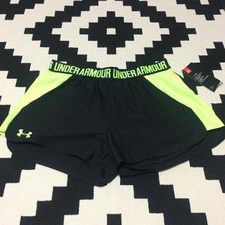 アンダーアーマー(UNDER ARMOUR)の新品 アンダーアーマー ショートパンツ レディース M(トレーニング用品)