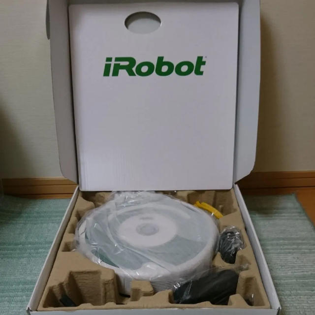 iRobot(アイロボット)のiRobot Roomba 自動掃除機 ルンバ 527 スマホ/家電/カメラの生活家電(掃除機)の商品写真