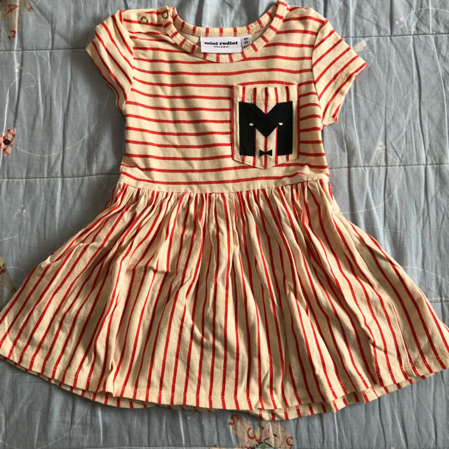 こどもビームス(コドモビームス)のMini rodini ボーダー ワンピース 【難あり】 キッズ/ベビー/マタニティのベビー服(~85cm)(ワンピース)の商品写真