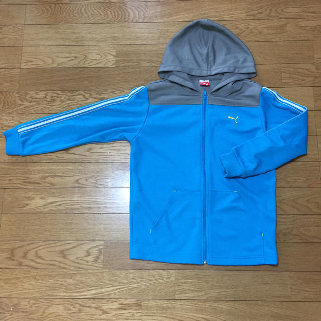 PUMA(プーマ)の140cm、プーマ、フード付きパーカー キッズ/ベビー/マタニティのキッズ服女の子用(90cm~)(ジャケット/上着)の商品写真