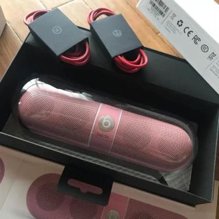 ビーツバイドクタードレ(Beats by Dr Dre)のBeats pill スピーカー かなり値下げしました！(スピーカー)