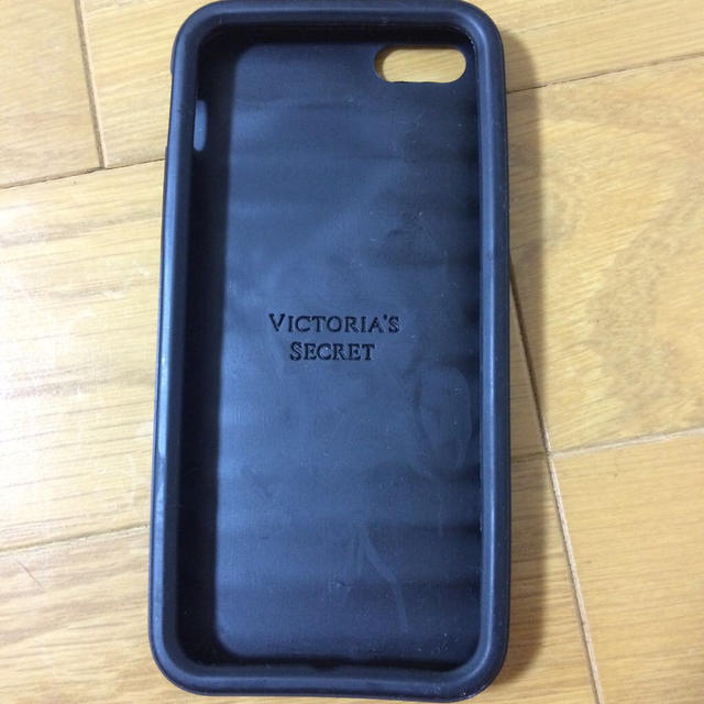 Victoria's Secret(ヴィクトリアズシークレット)のヴィクトリアシークレット iPhone5 スマホ/家電/カメラのスマホアクセサリー(モバイルケース/カバー)の商品写真