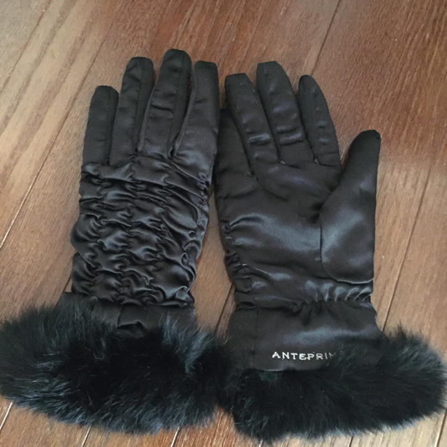 ANTEPRIMA(アンテプリマ)の手袋 アンテプリマ 黒 レディースのファッション小物(手袋)の商品写真