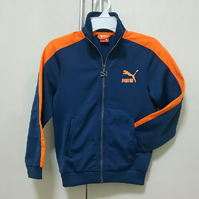 PUMA(プーマ)のKりーちゃん様専用 プーマ PUMA  ジャージ 120センチ 美品 キッズ/ベビー/マタニティのキッズ服男の子用(90cm~)(ジャケット/上着)の商品写真