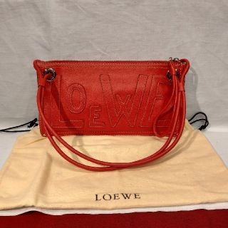 ロエベ(LOEWE)の【美品】LOEWE　ショルダーバッグ　レッド(ショルダーバッグ)