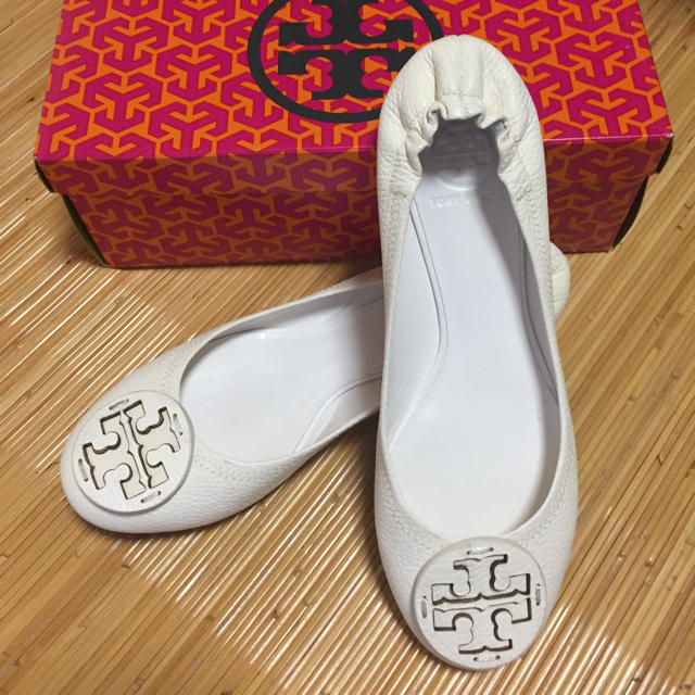 Tory Burch(トリーバーチ)のマッサ様専用2/3まで  toryburch バレーシューズ レディースの靴/シューズ(バレエシューズ)の商品写真