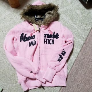 アバクロンビーアンドフィッチ(Abercrombie&Fitch)の【新品未使用】アバクロンビー&フィッチ パーカー(パーカー)