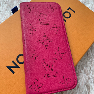 ルイヴィトン(LOUIS VUITTON)のLouisVuitton💓マヒナiPhoneケース(iPhoneケース)