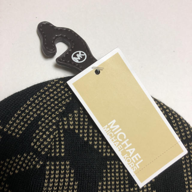 Michael Kors(マイケルコース)の  新品  MICHAEL  KORS  ニット帽 レディースの帽子(ニット帽/ビーニー)の商品写真