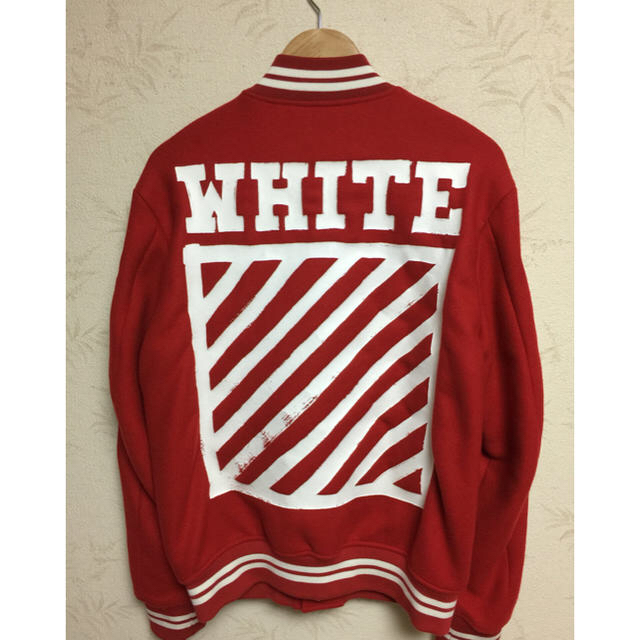 OFF-WHITE(オフホワイト)の国内正規品 off white スタジャン Mサイズ オフホワイト メンズのジャケット/アウター(スタジャン)の商品写真