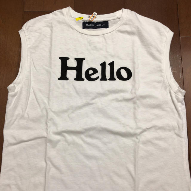 MADISONBLUE(マディソンブルー)のMADISONBLUE💙Helloタンクトップ  ロゴTシャツ レディースのトップス(タンクトップ)の商品写真