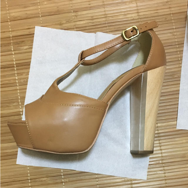 R&E(アールアンドイー)のサンダル✴︎R&E レディースの靴/シューズ(サンダル)の商品写真