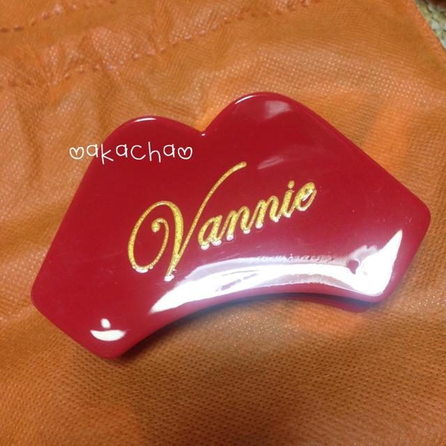 Bubbles(バブルス)の♡vannie tokyo クリップ♡ レディースのヘアアクセサリー(バレッタ/ヘアクリップ)の商品写真