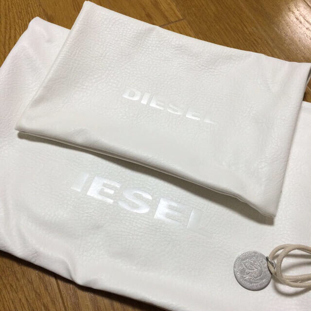 DIESEL(ディーゼル)の★DIESEL★   クラッチ☆皮袋 レディースのバッグ(ショップ袋)の商品写真