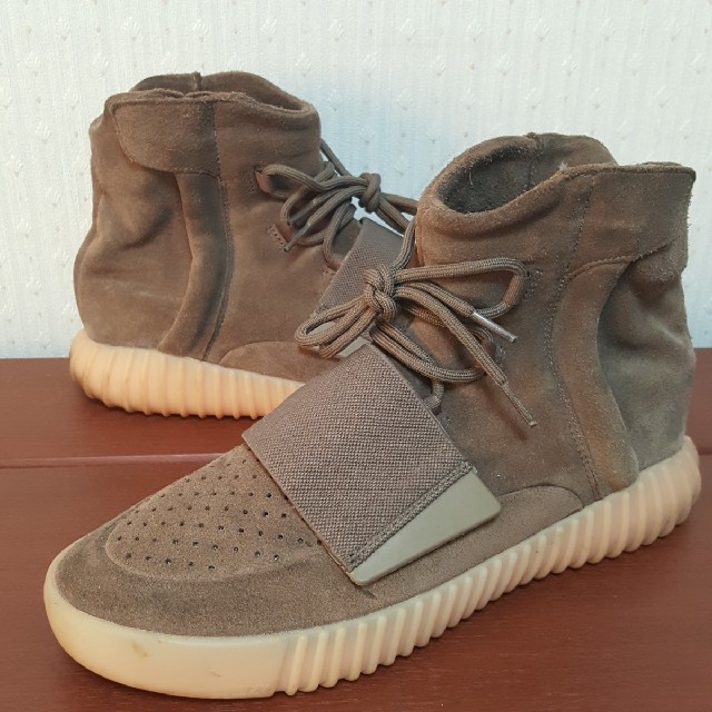 adidas(アディダス)の27.5cm adidas YEEZY BOOST 750 ライトブラウン メンズの靴/シューズ(スニーカー)の商品写真