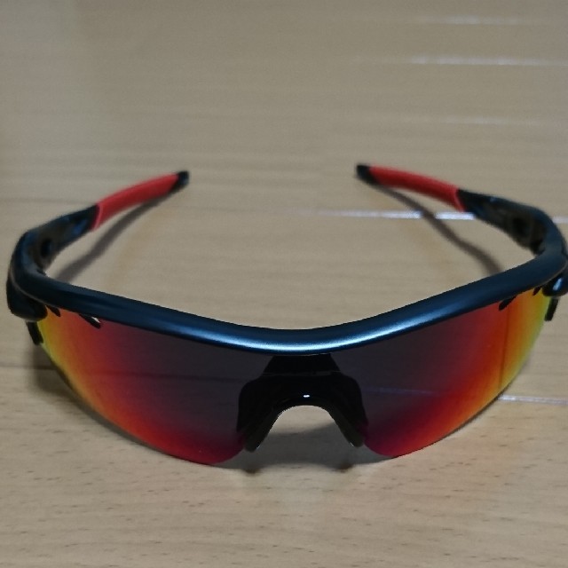 Oakley(オークリー)のOAKLEYサングラス メンズのファッション小物(サングラス/メガネ)の商品写真