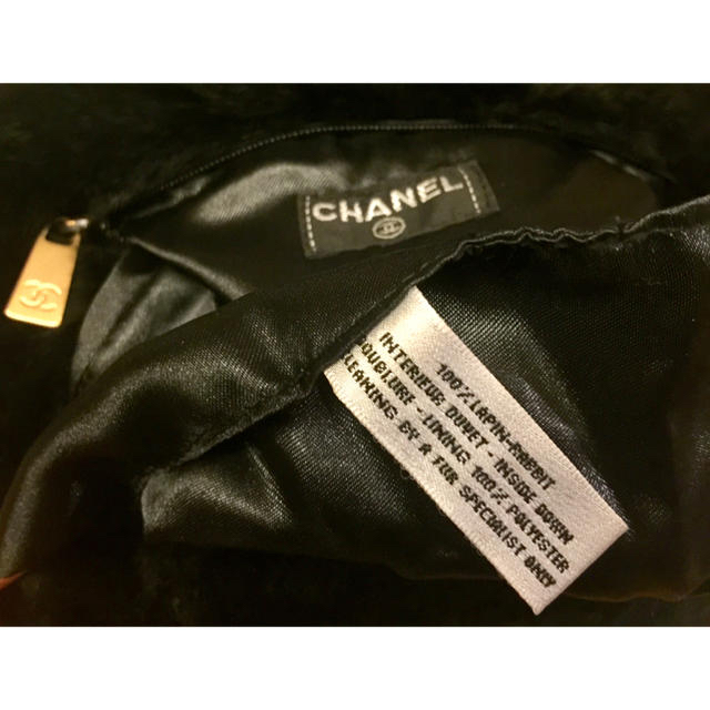CHANEL(シャネル)の★CHANEL★シャネル ラパン ハンドウォーマー チェーンポシェット  レディースのバッグ(ハンドバッグ)の商品写真