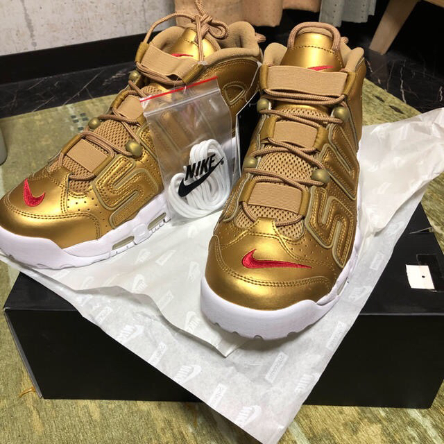 【クーポン対象外】 シュプリーム - Supreme モアテン 28.5 ゴールド スニーカー 【クーポン対象外】 シュプリーム - Supreme モアテン 28.5 ゴールド スニーカー