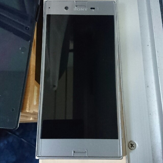 xperia xz シルバー xperia xz シルバー