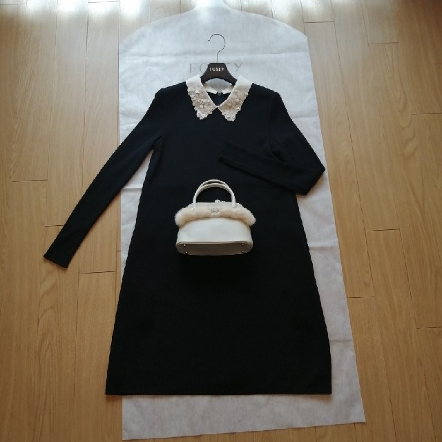 FOXEY(フォクシー)のlily様御専用FOXY 　Knit Dress “Jasmin White”  レディースのワンピース(ひざ丈ワンピース)の商品写真