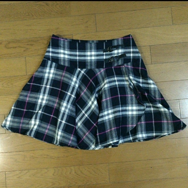 BURBERRY(バーバリー)のスカート キッズ/ベビー/マタニティのキッズ服女の子用(90cm~)(スカート)の商品写真