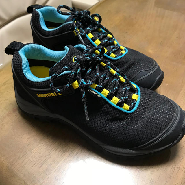 MERRELL(メレル)のプリ様 専用 メレル カメレオン　GORE-TEX ブラック レディースの靴/シューズ(スニーカー)の商品写真