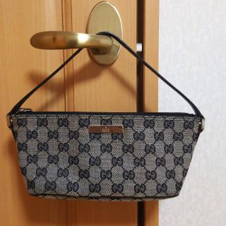 グッチ(Gucci)の✡️三連休中値下げ♥️美品 グッチ GGキャンパスポーチ  (ポーチ)