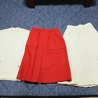 レッド&ホワイト スカート&ホワイトトップスセットRED&WHITE スカート(ひざ丈スカート)