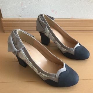 アクシーズファム(axes femme)の新品  花柄使いスカラップパンプス(ハイヒール/パンプス)