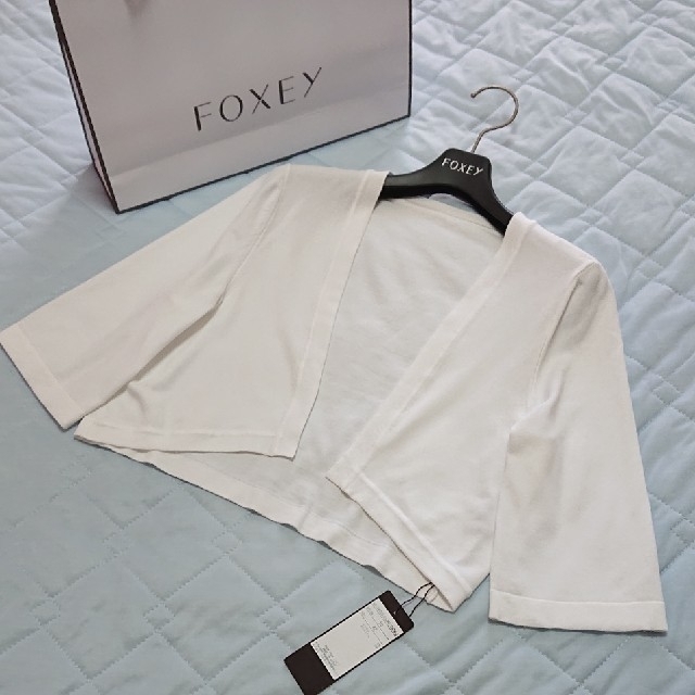 FOXEY(フォクシー)のfoxeyボレロニース⭐ レディースのトップス(ボレロ)の商品写真