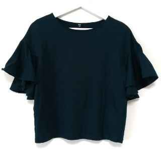 ユニクロ(UNIQLO)の専用　袖フリル　カットソー(カットソー(半袖/袖なし))