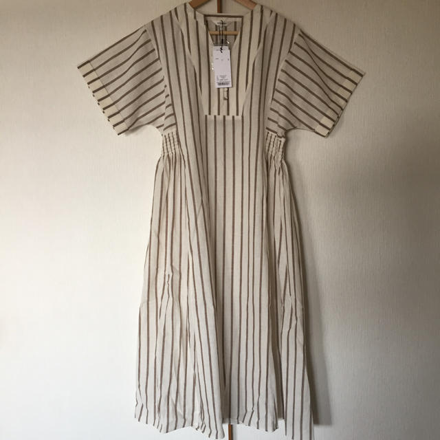 moussy(マウジー)の【新品】MOUSSY WAIST SHIRRING OP レディースのワンピース(ロングワンピース/マキシワンピース)の商品写真