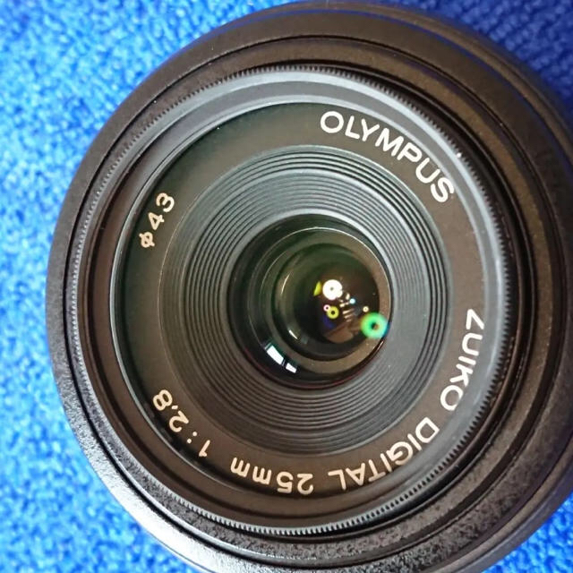 OLYMPUS(オリンパス)のOLYMPUS ZUIKO DIGITAL 25mm F2.8 パンケーキレンズ スマホ/家電/カメラのカメラ(レンズ(単焦点))の商品写真