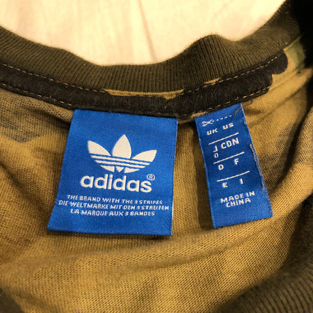 adidas(アディダス)のadidas originals 迷彩柄Tシャツ メンズのトップス(Tシャツ/カットソー(半袖/袖なし))の商品写真