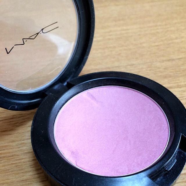 MAC(マック)のMAC チーク♡ふんわりピンク コスメ/美容のベースメイク/化粧品(その他)の商品写真