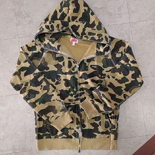 アベイシングエイプ(A BATHING APE)のベイシングエイプ　カモ柄パーカー(パーカー)