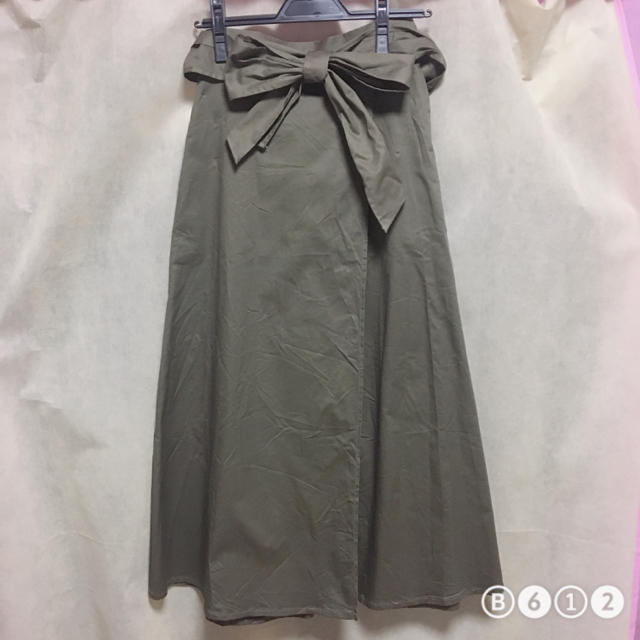 GU(ジーユー)のカーキロングスカート GU レディースのスカート(ロングスカート)の商品写真