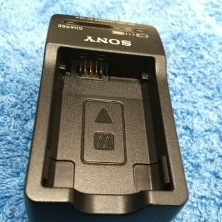 ソニー(SONY)のSONY BATTRY CHARGER BC-TRW (バッテリー/充電器)