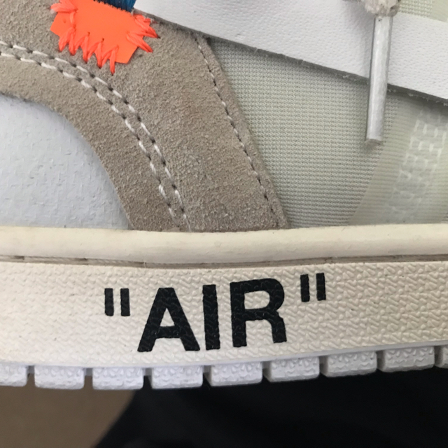 NIKE(ナイキ)の付属品欠品のため値段見直しました！off-white air jordan1 メンズの靴/シューズ(スニーカー)の商品写真