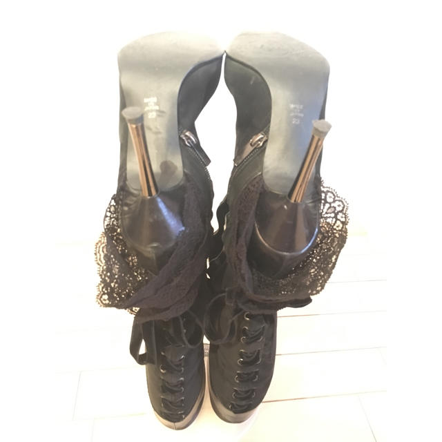 NOVESPAZIO(ノーベスパジオ)のNOVESPAZIO 甘辛ミックス ロングブーツ  黒 ２３cm レディースの靴/シューズ(ブーツ)の商品写真