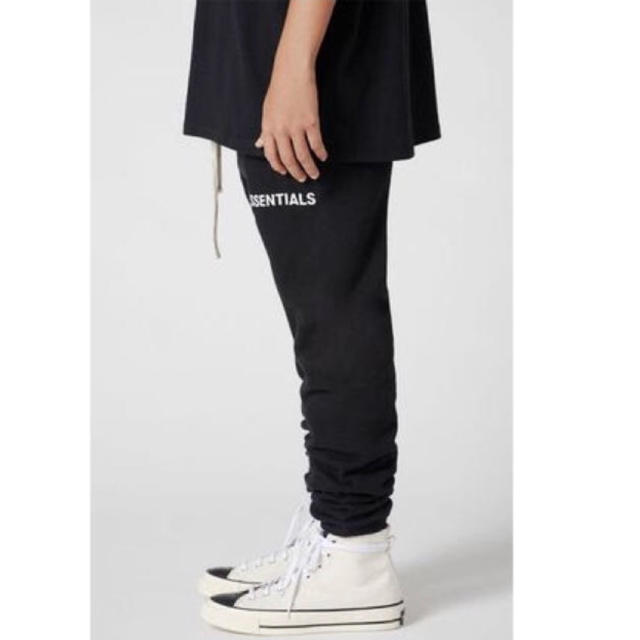 特価販売中 Essentials Graphic Sweatpants