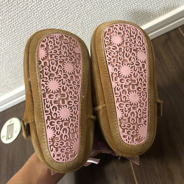 UGG(アグ)のmayu様専用 キッズ/ベビー/マタニティのベビー靴/シューズ(~14cm)(ブーツ)の商品写真